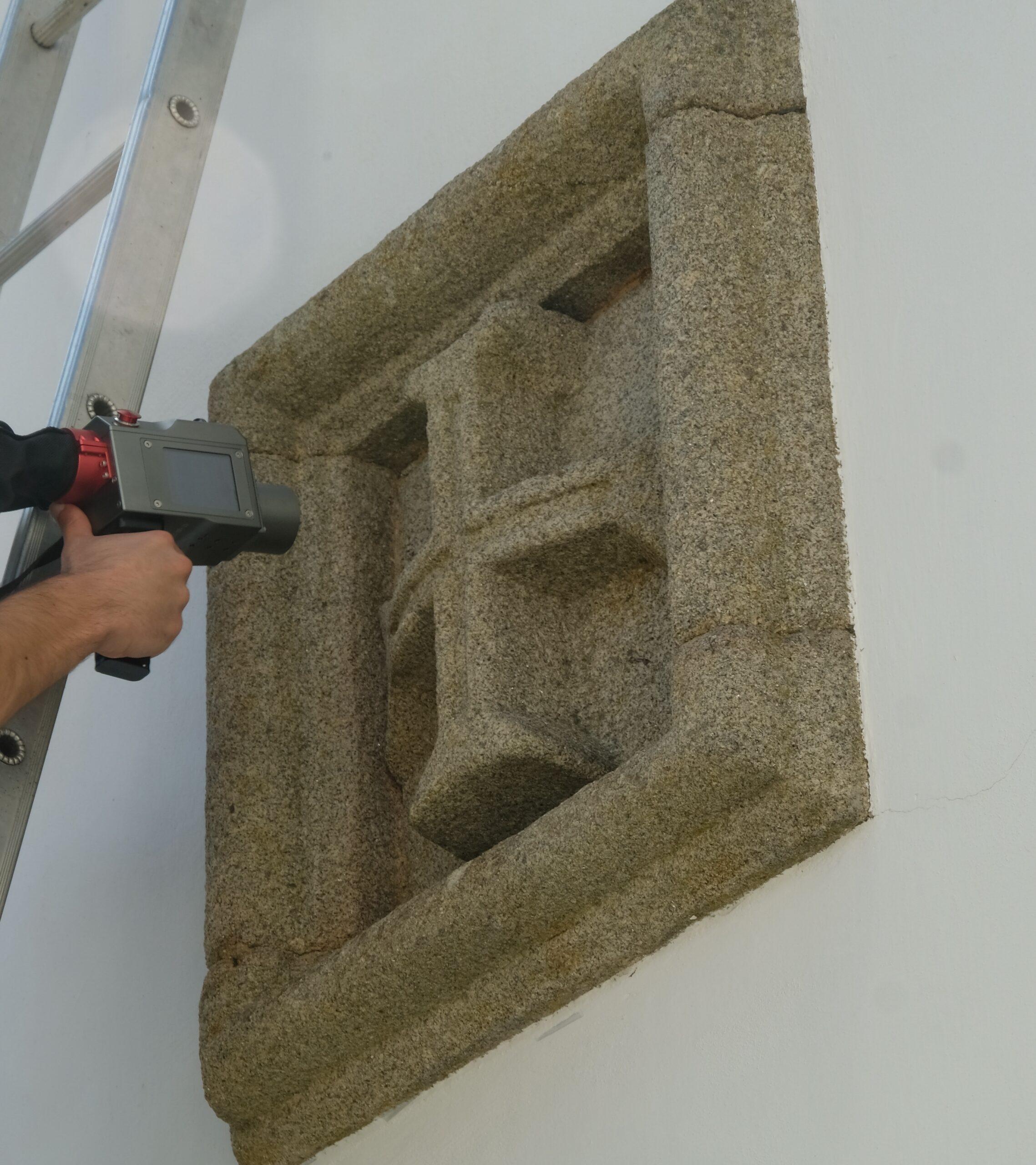 Limpeza a Laser de Elemento Histórico em Pedra